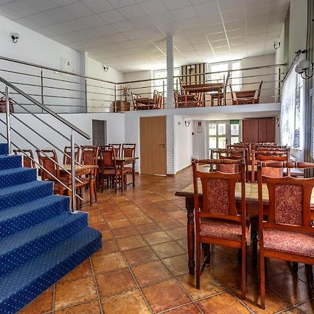 גיז'יצקו Hotel Zamek מראה חיצוני תמונה